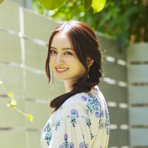 風鈴、そうめん、ベランダ時間。岡田結実さんの夏